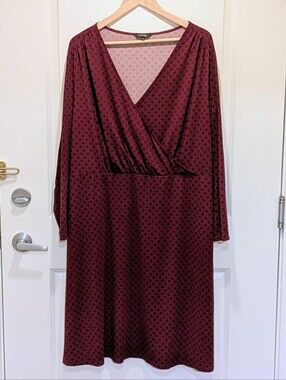 EUC George Plus 2X Super Soft Maroon Faux Wrap Dress with Black Diamond Pattern